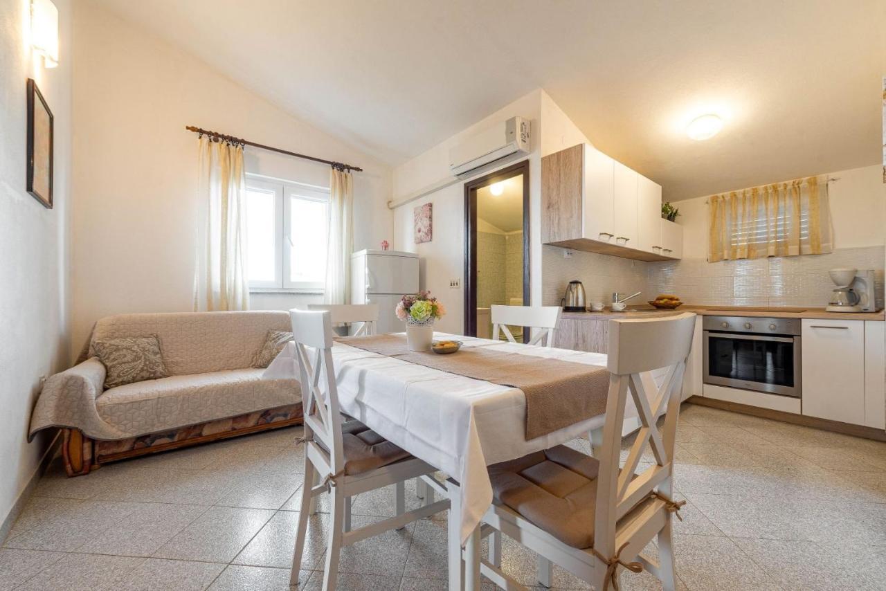 Family Friendly Seaside Apartments Kozino, Zadar - 5749 佩特坎内 外观 照片